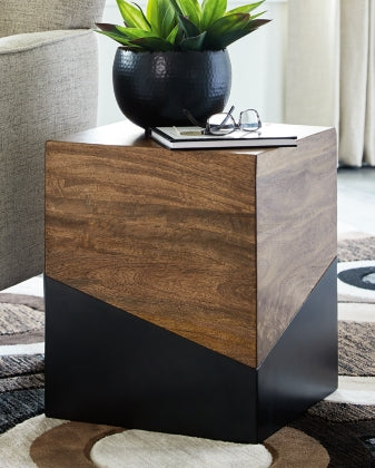 A1130004 Accent Table