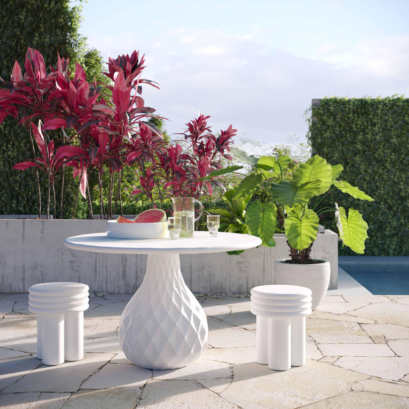 760440-VOT Mulut Ivory Concrete Indoor / Outdoor 47" Round Dining Table