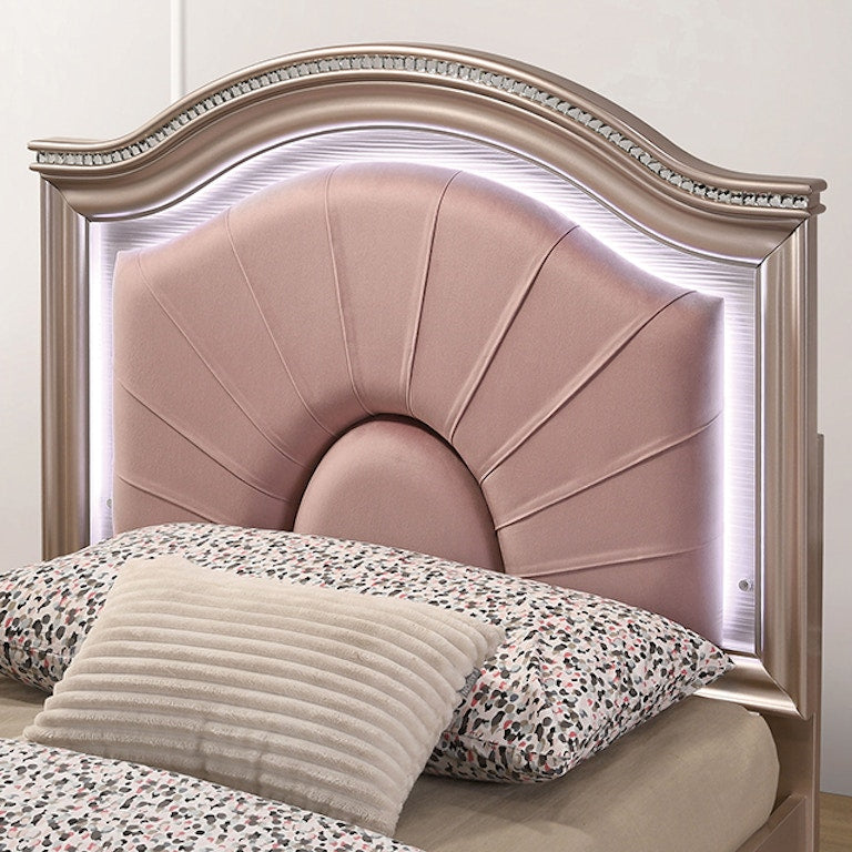 Eilla Bedroom Set