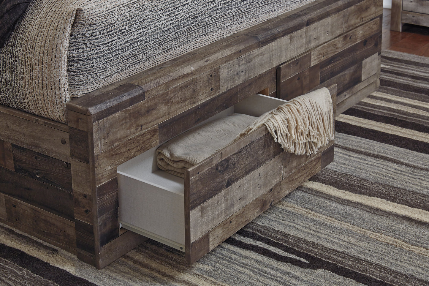 Derekson Panel Bed With 4 Storage Drawers