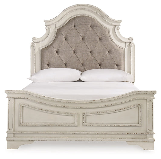 Realyn Upholstered Panel Bed