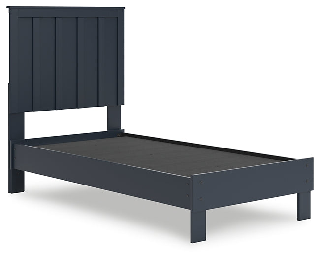 Ashley Express - Simmenfort Platform Bed