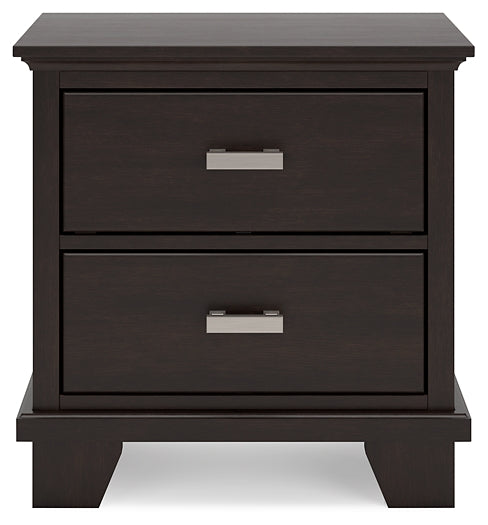 Covetown Queen Panel Bed with Mirrored Dresser, Chest and Nightstand
