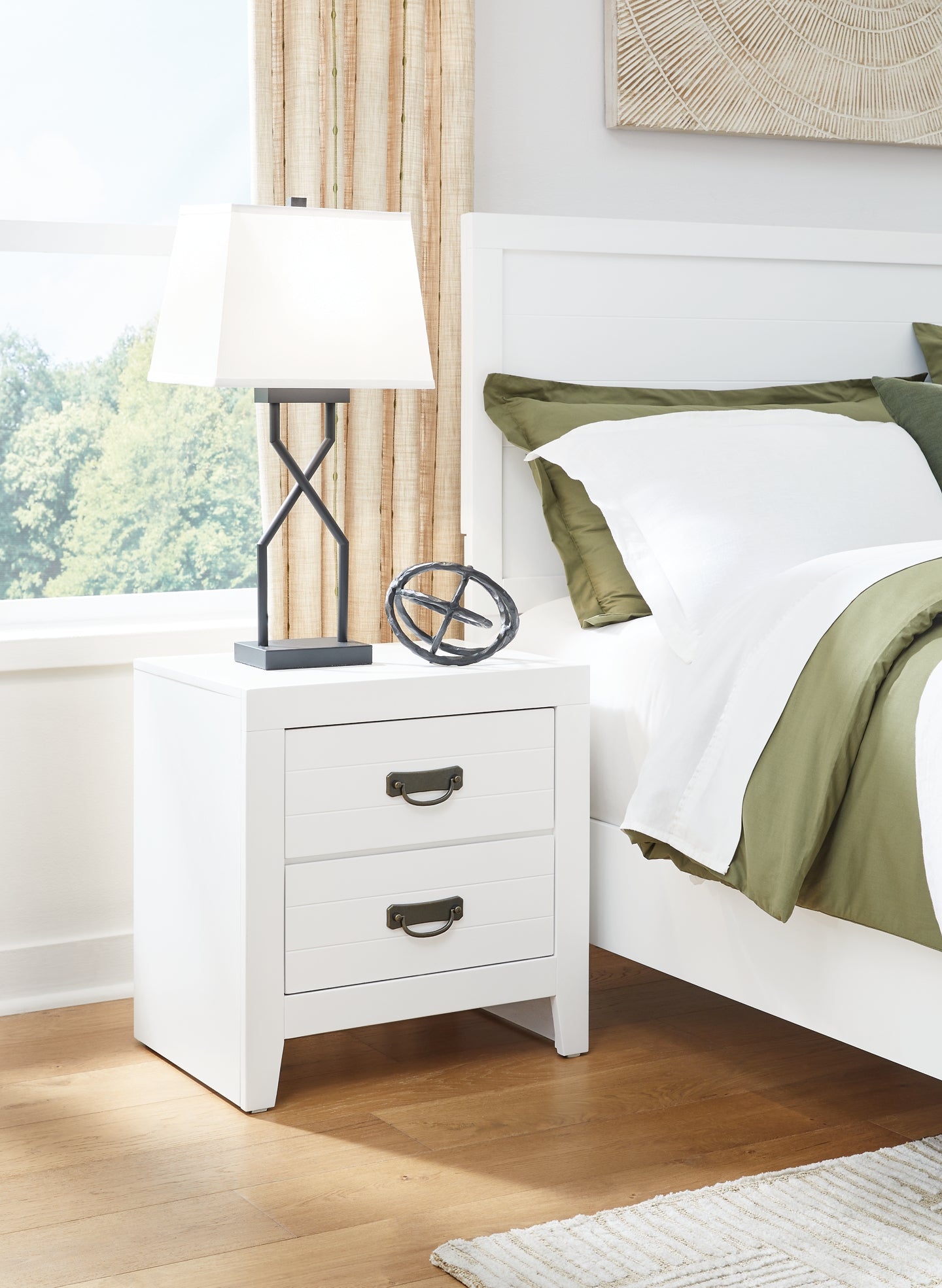 Binterglen California King Panel Bed with Mirrored Dresser, Chest and Nightstand