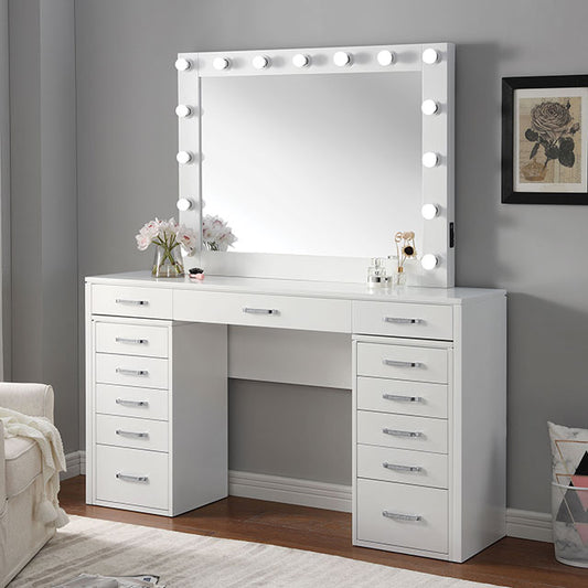 Etidorhpa Vanity Set