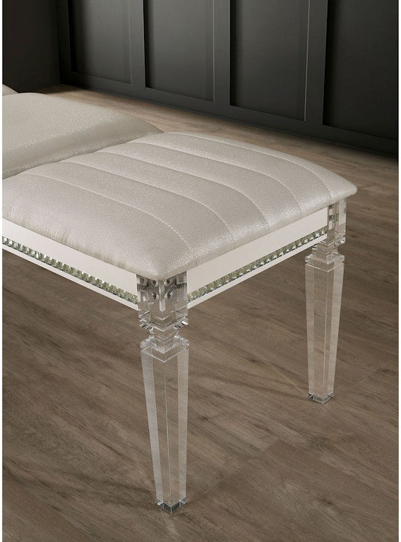 Eilla Bedroom Set