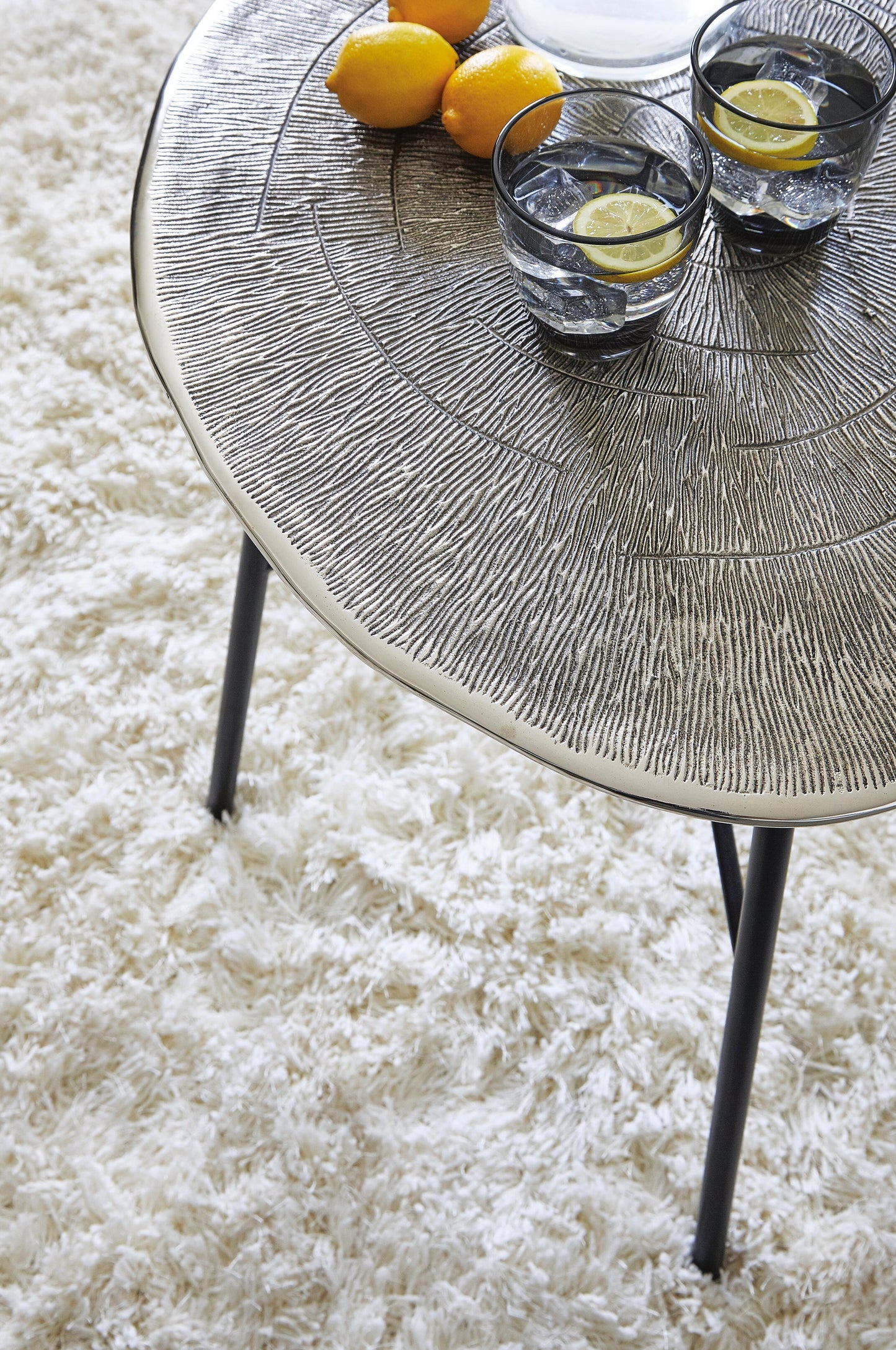 Ashley Express - Laverford Round End Table