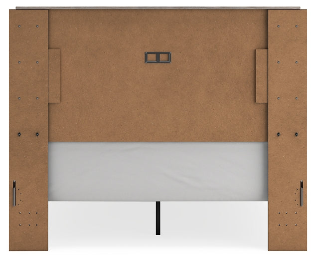 Vessalli Queen Panel Bed with Mirrored Dresser and Nightstand